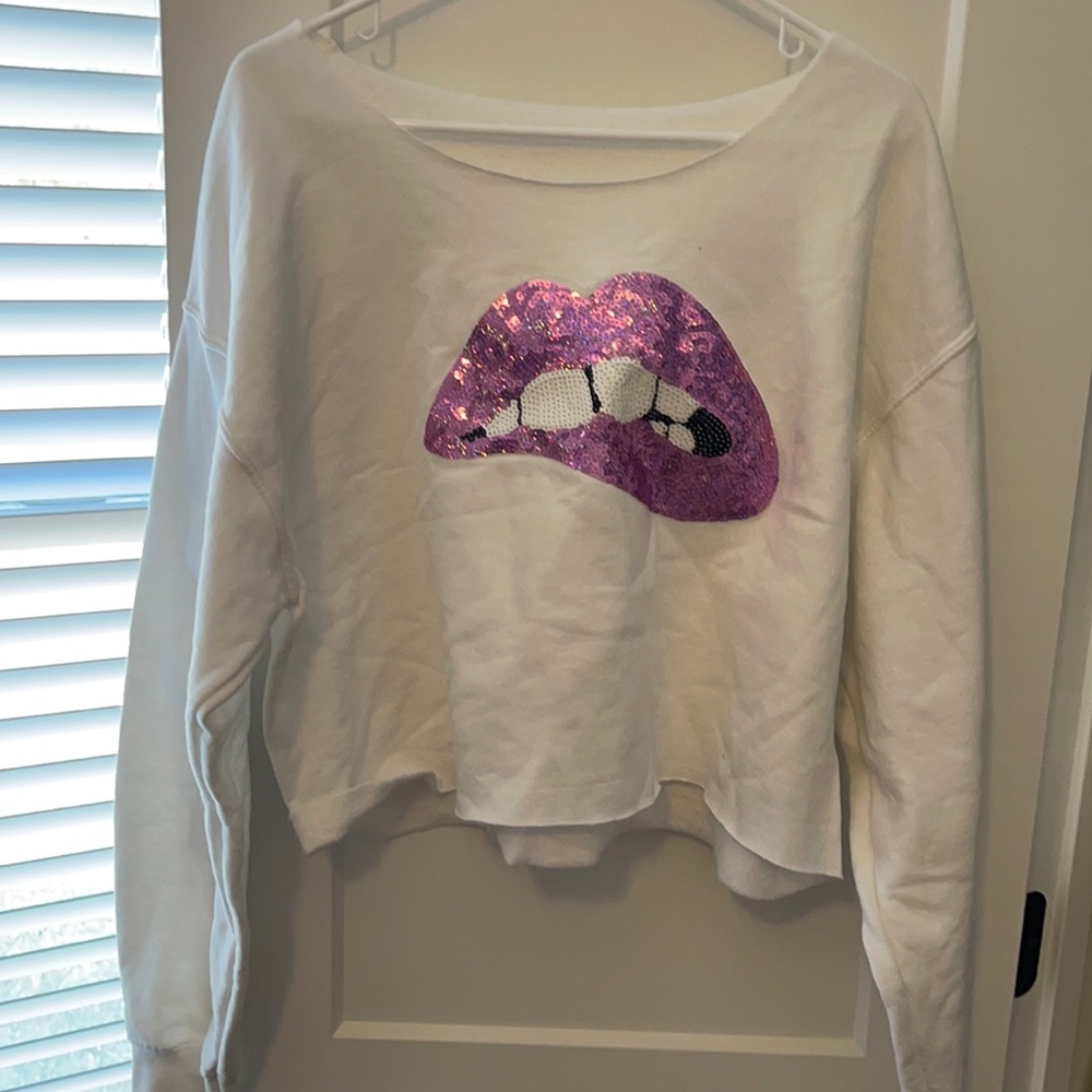 Cropped Lip Sweatshirt